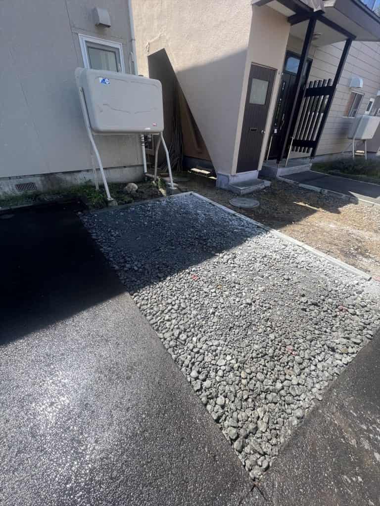 リフォーム中:アスファルト敷設作業の様子