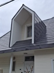 リフォーム後：軒天修繕により美しく復旧した小樽市の住宅外観