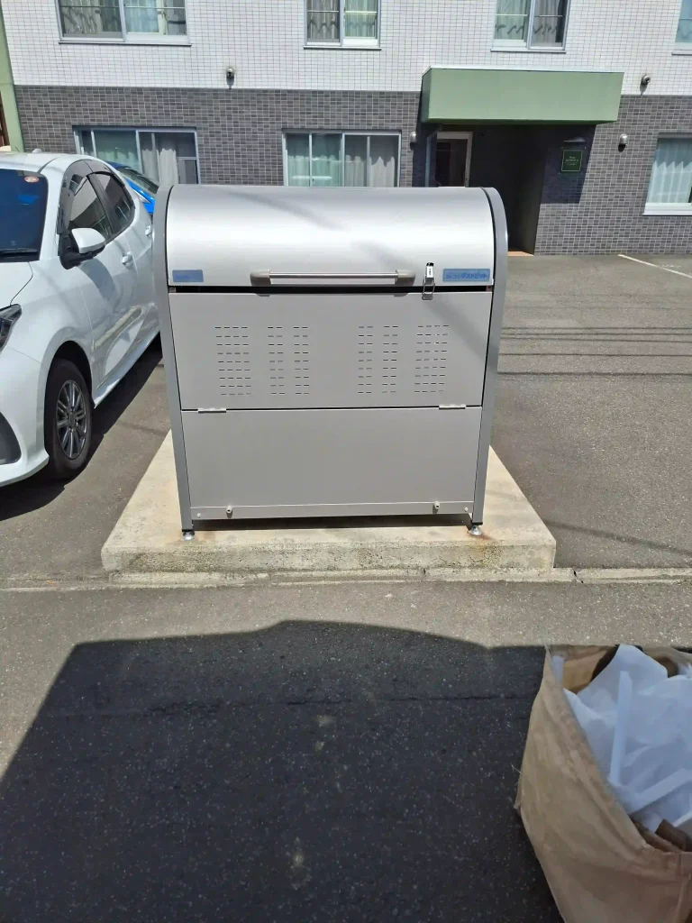リフォーム後：新品のヨドコウDPNC-650に交換され美観が復活したダストピット