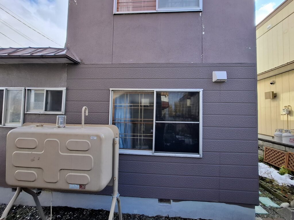 リフォーム後：調色を合わせたサイディングで復旧した外壁