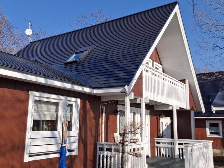 リフォーム後：ベルックス天窓交換と外壁塗装を完了したスウェーデンハウスの外観