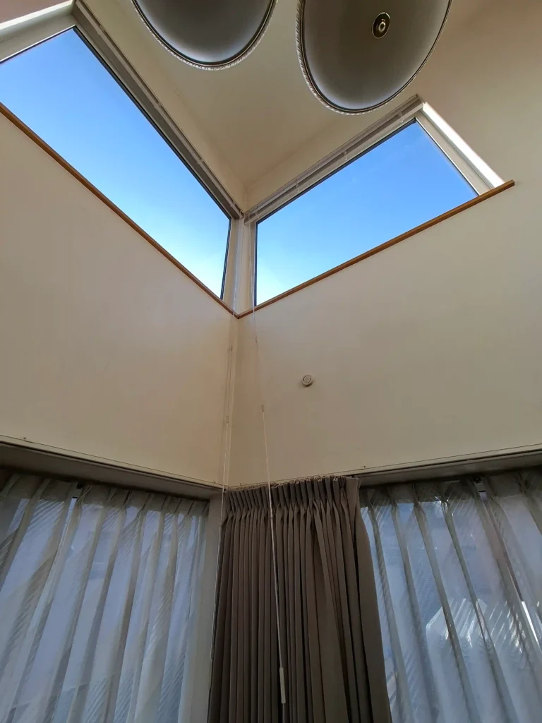 リフォーム後：室内足場撤去後の吹抜け空間全景