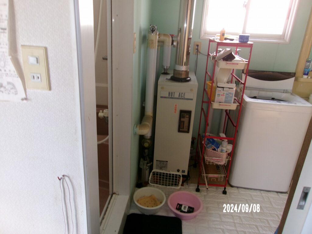 リフォーム前:古い石油給湯機