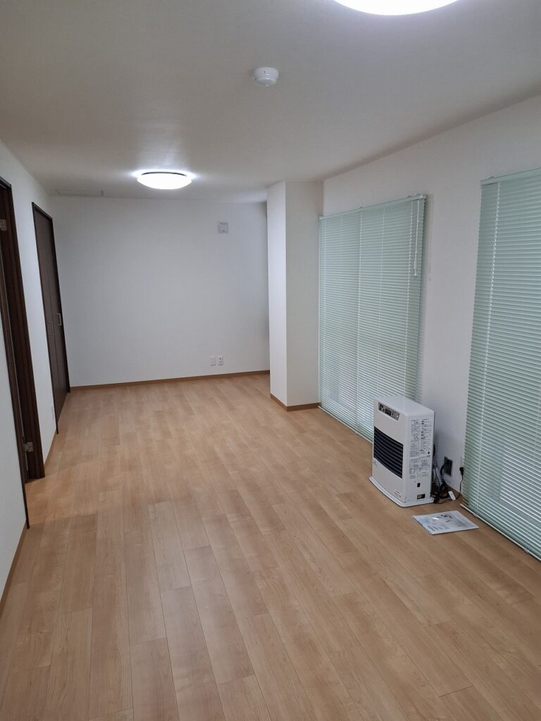 リフォーム後：DAIKEN イエリアオトユカ45を敷いた明るいリビング